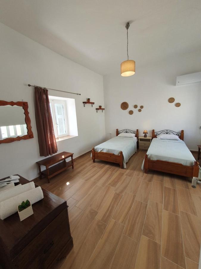 Vira Senor House Villa Triovasalos ภายนอก รูปภาพ